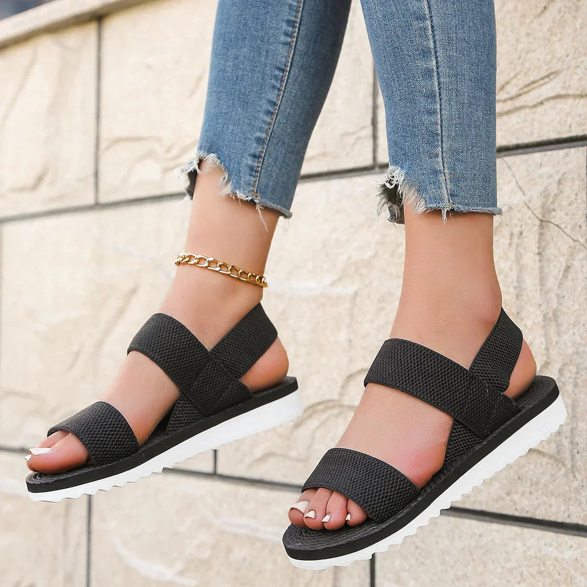 Maera™ DayComfort Walking Sandals